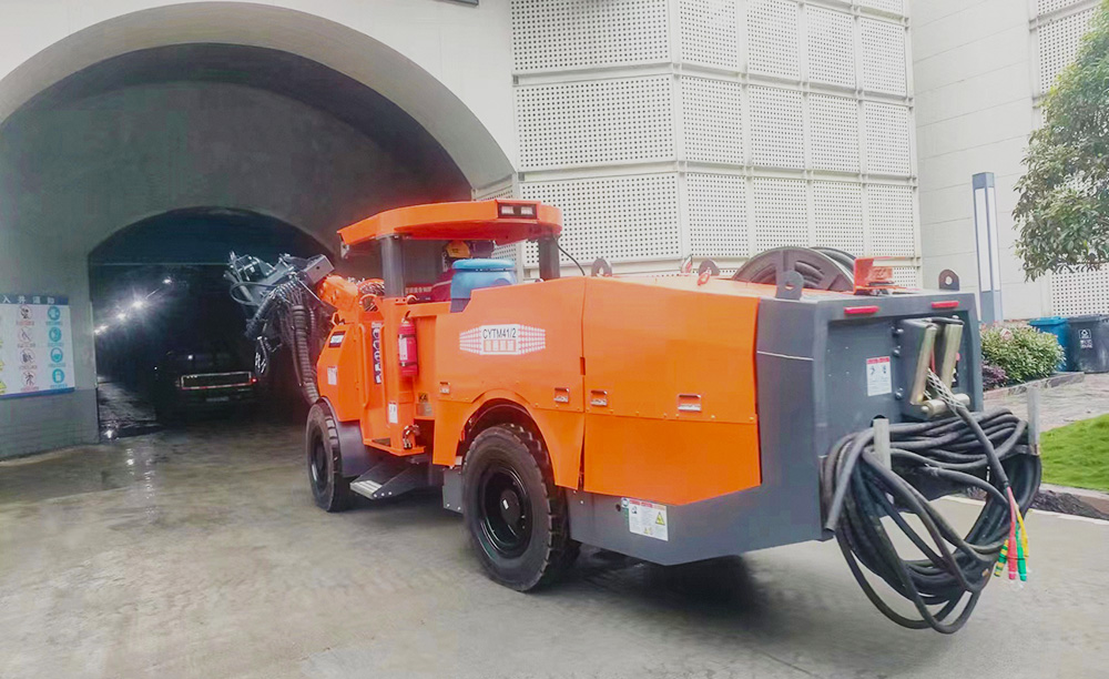 DS2礦用液壓錨桿鉆車(chē)